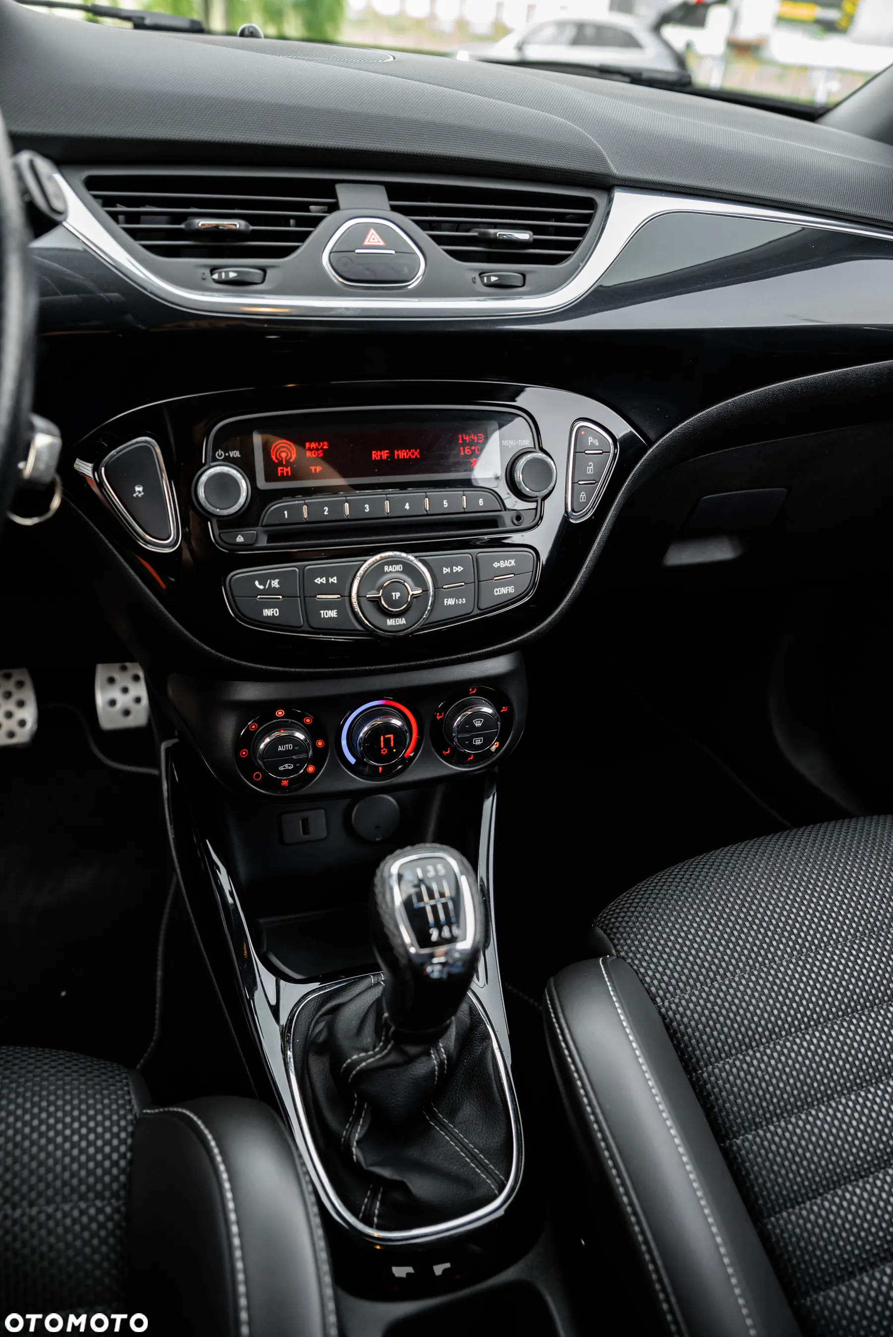 Opel Corsa 1.6 Turbo OPC - 25