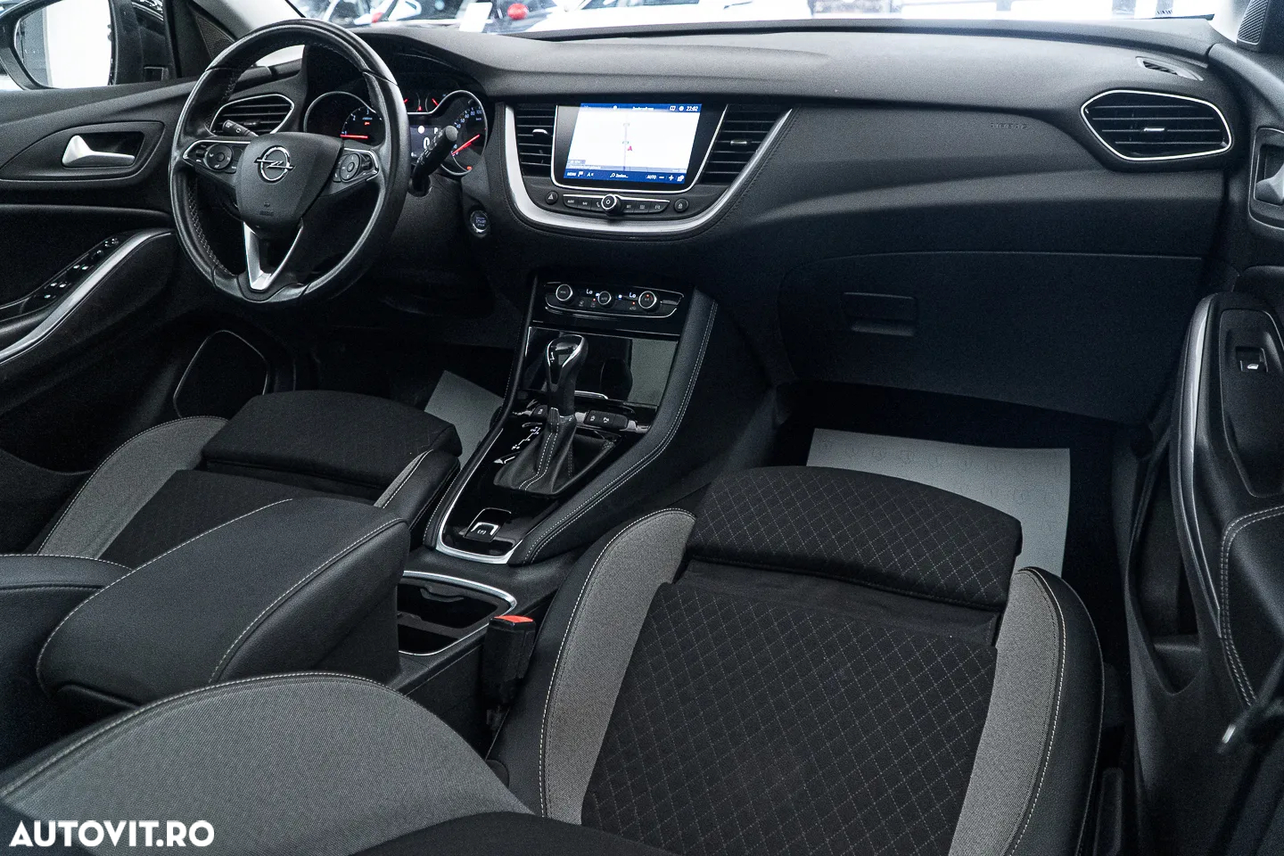 Opel Grandland X 1.5 D Start/Stop Automatik INNOVATION - 2