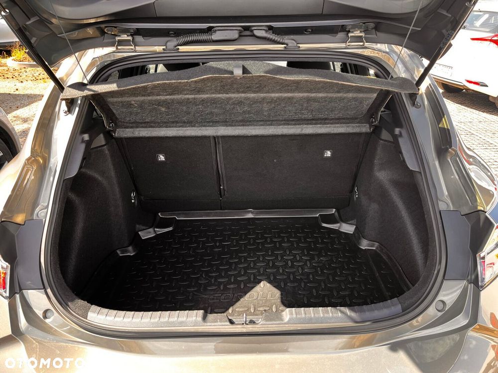 Toyota Corolla 1.8 Hybrid Comfort - 34