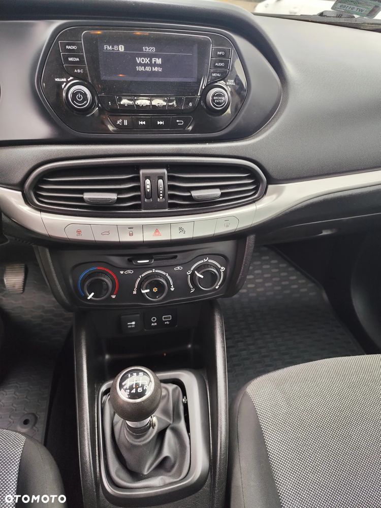 Fiat Tipo 1.4 16v Easy - 22