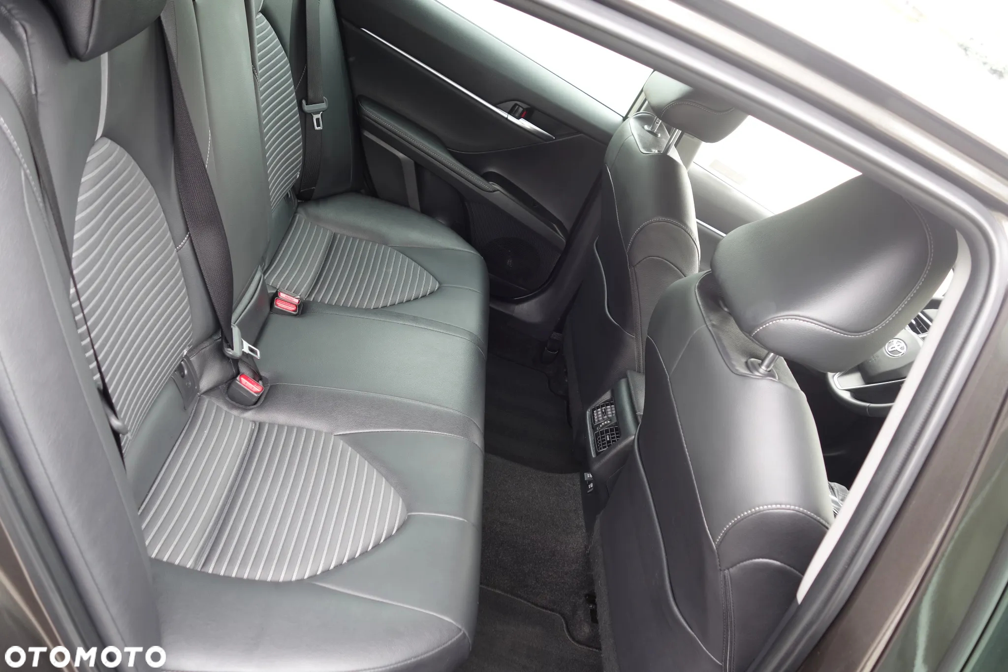 Toyota Camry 2.5 Hybrid Prestige CVT - 9