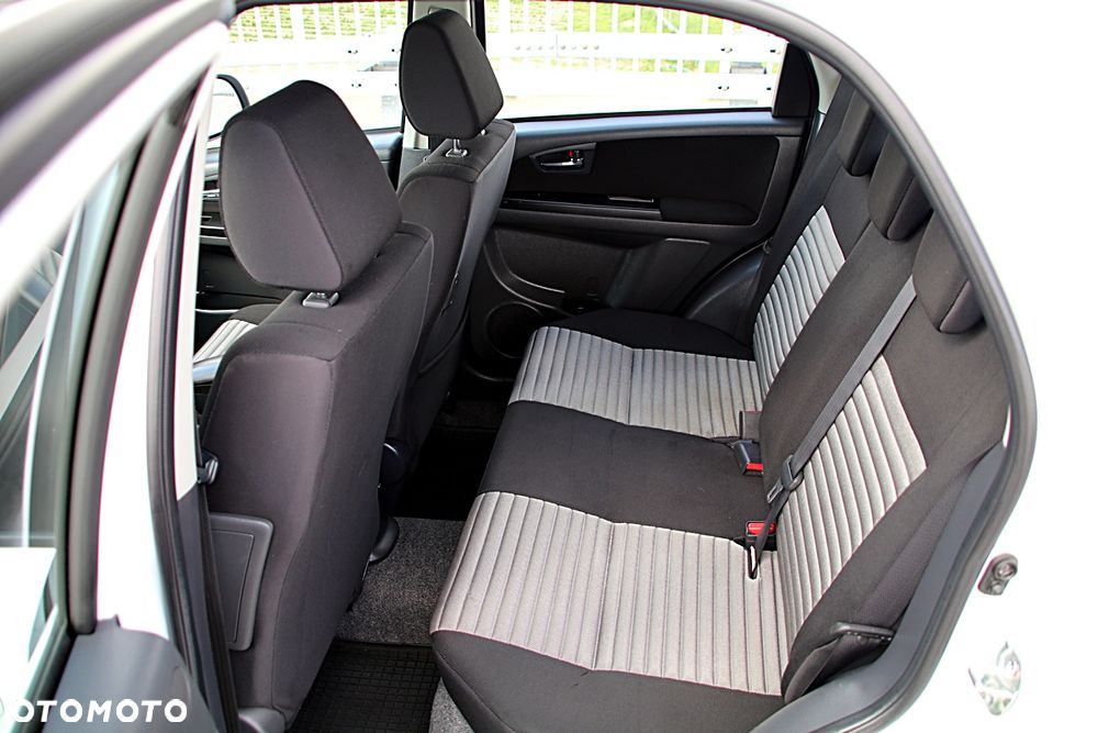 Suzuki SX4 1.6 VVT 4x2 City - 22