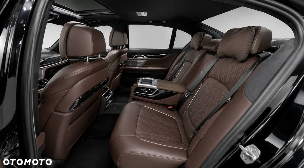 BMW Seria 7 740Li xDrive sport - 7
