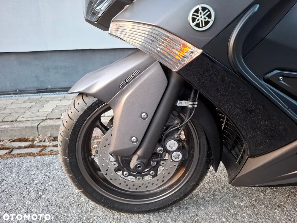 Yamaha Tmax - 26