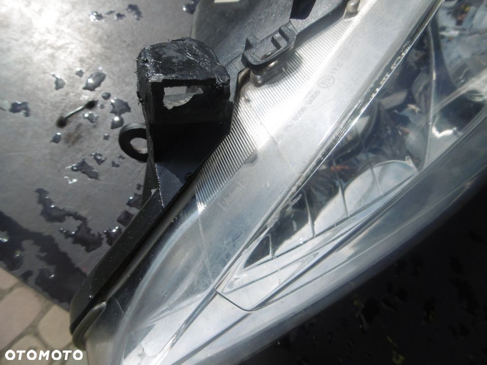 Lampa lewa Peugeot 307 Valeo europa - 2