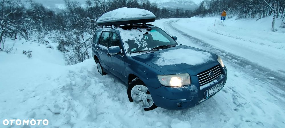 Subaru Forester 2.0 XA TRE - 1