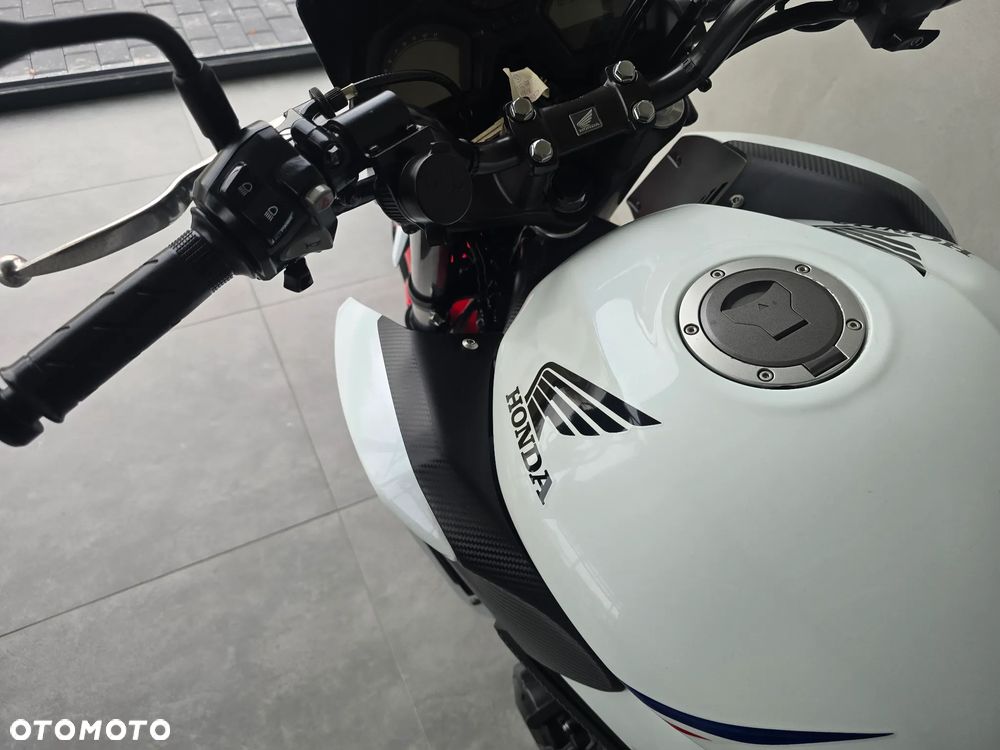 Honda CB - 21