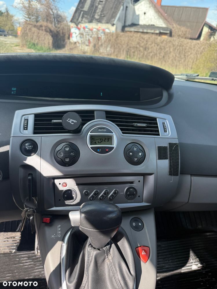 Renault Scenic 2.0 16V Avantage - 13