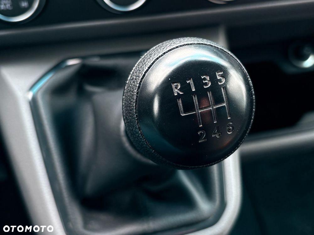 Volkswagen Transporter - 21