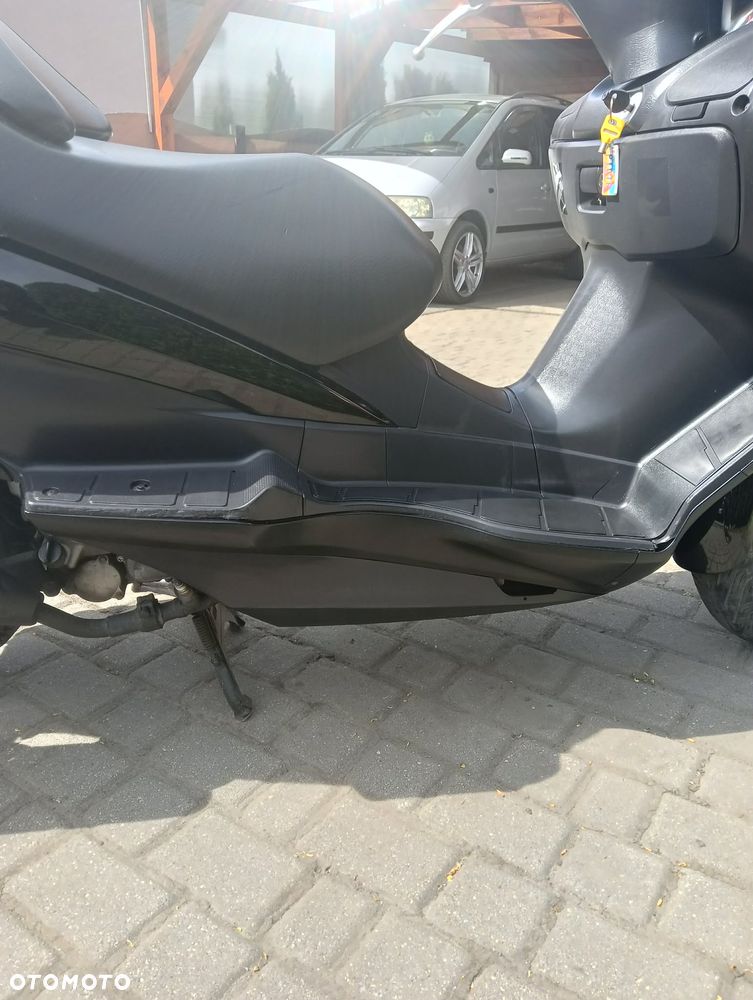 Suzuki Burgman - 13