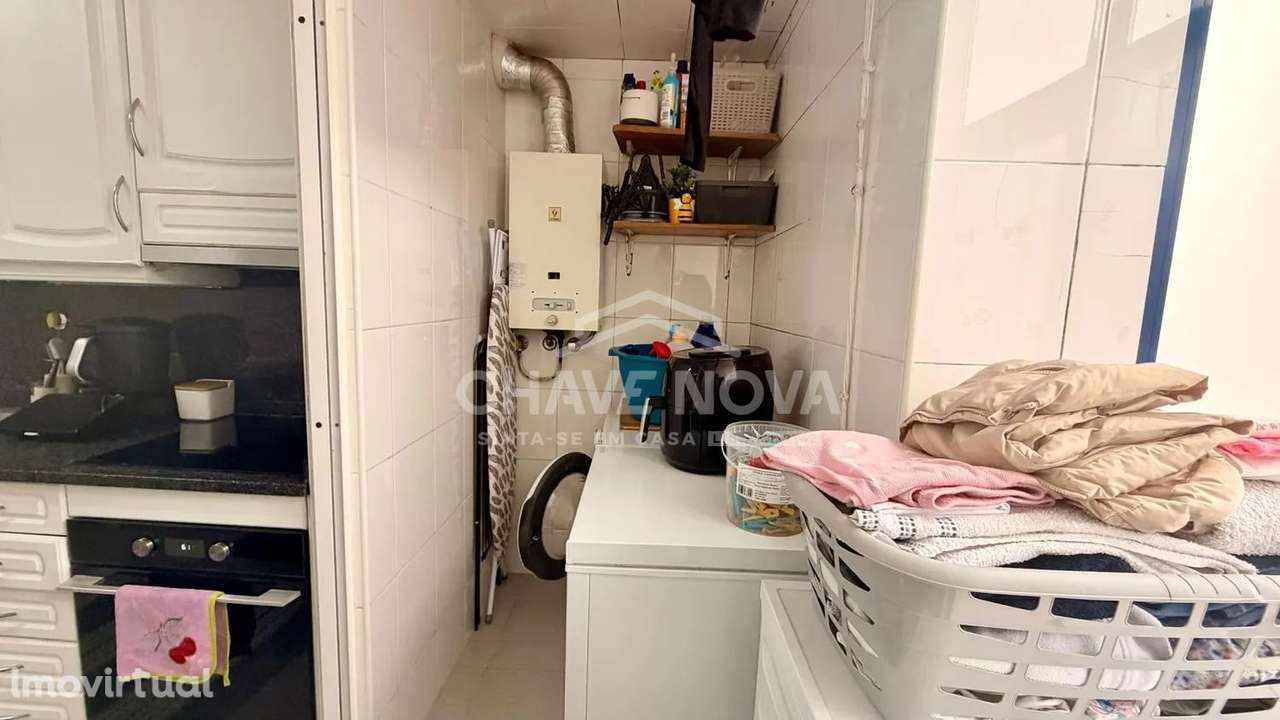 Apartamento T2 com garagem e lavandaria em Canelas - Grande imagem: 5/19