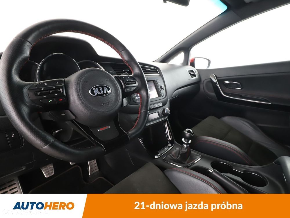 Kia ProCeed - 12