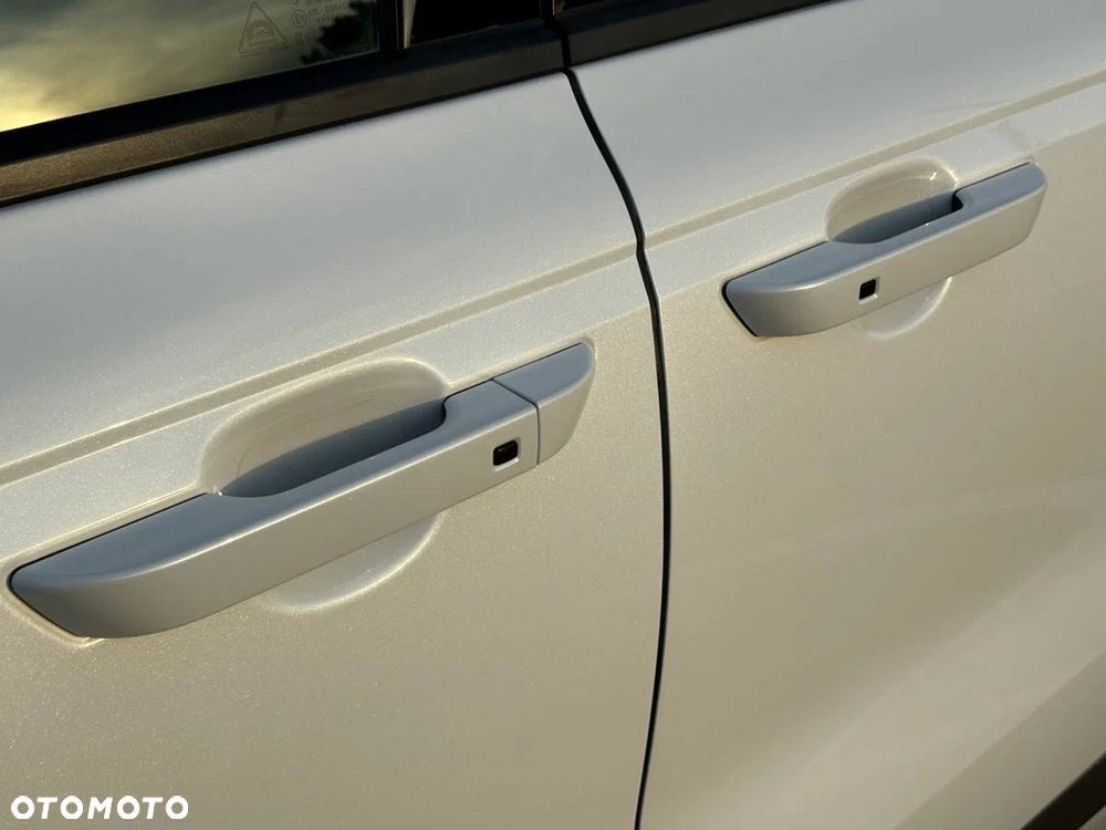 Kia Carnival - 14