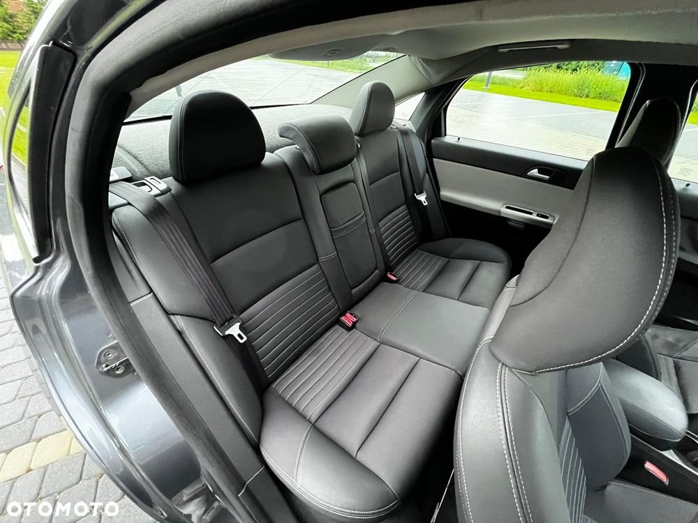 Volvo S40 2.4 Momentum - 7