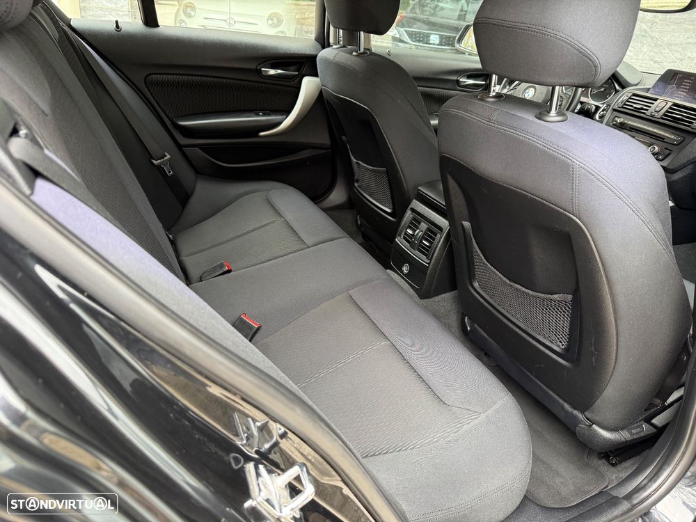 BMW 118 d Sport Line - 25