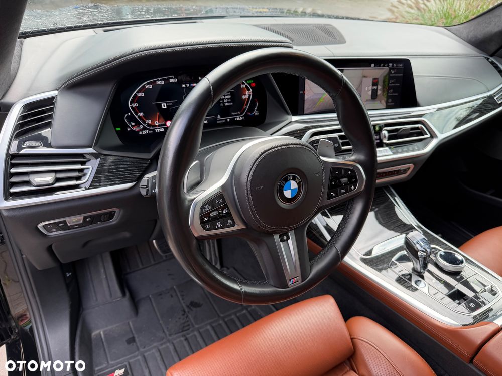 BMW X7 M50i sport - 8