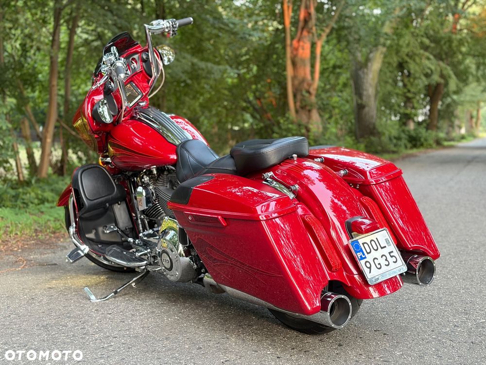Harley-Davidson CVO Street Glide - 13