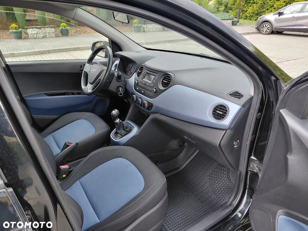Hyundai i10 1.0 Fifa World Cup Edition - 5