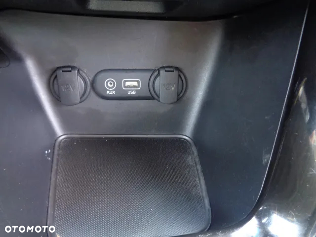 Kia Ceed 1.6 GDI ISG Dream-Team Edition - 23
