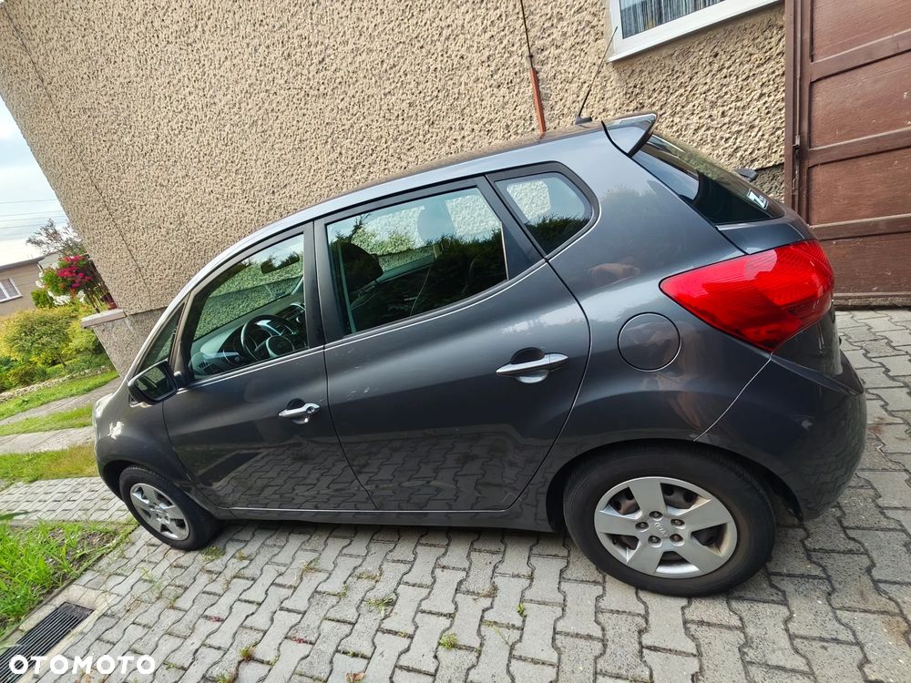 Kia Venga 1.4 L - 10
