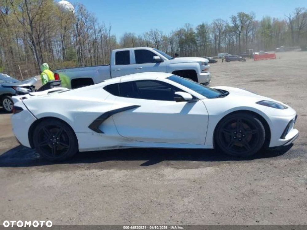 Chevrolet Corvette - 6