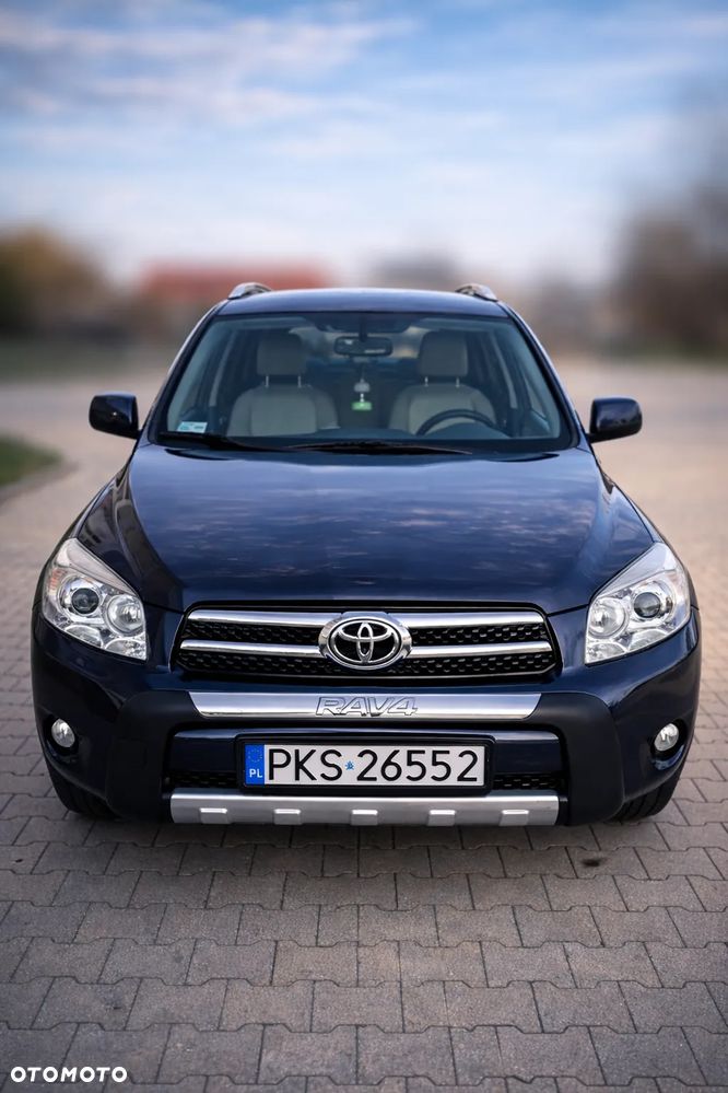 Toyota RAV4 2.2 D-4D Sol - 2