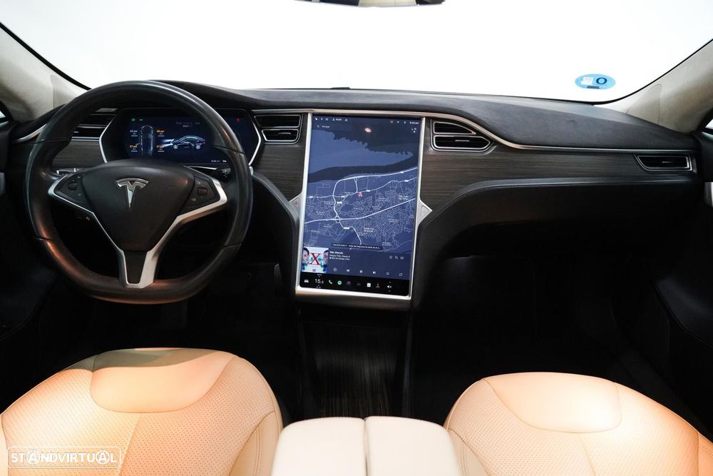 Tesla Model S 90D - 5