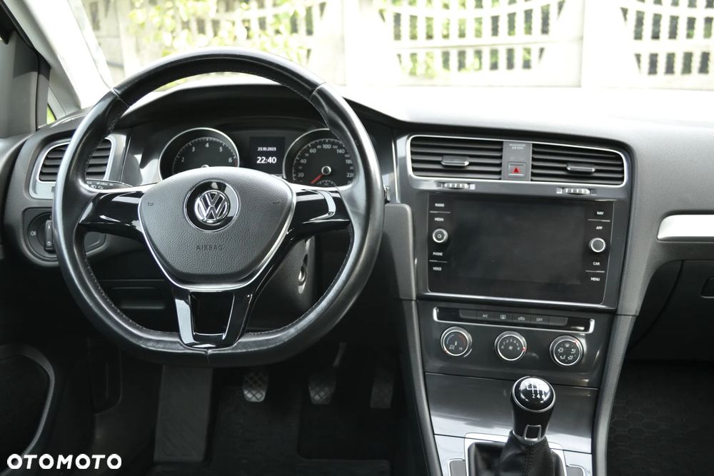 Volkswagen Golf Variant 1.0 TSI BMT Comfortline - 36