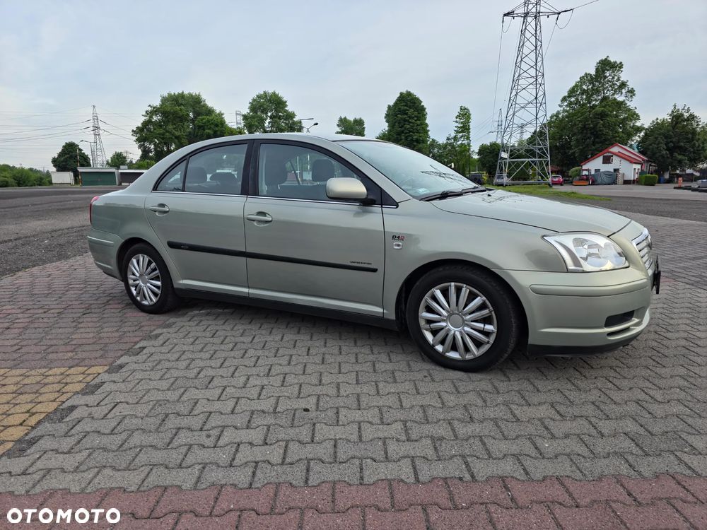 Toyota Avensis 2.0 D-4D Sol - 35