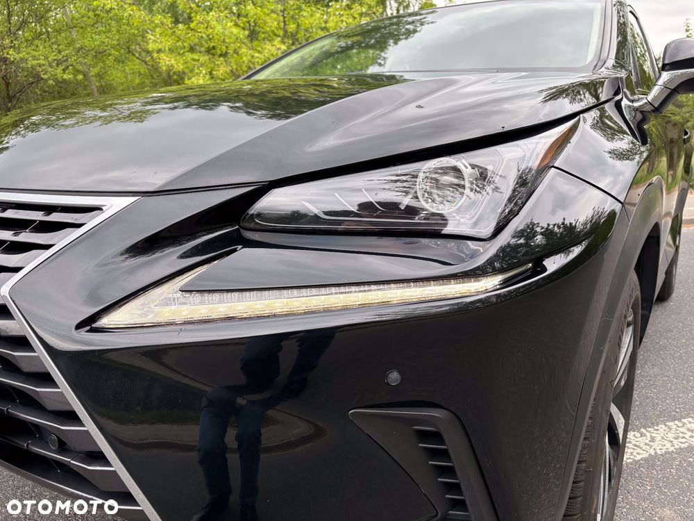 Lexus NX 300h Prestige AWD - 4