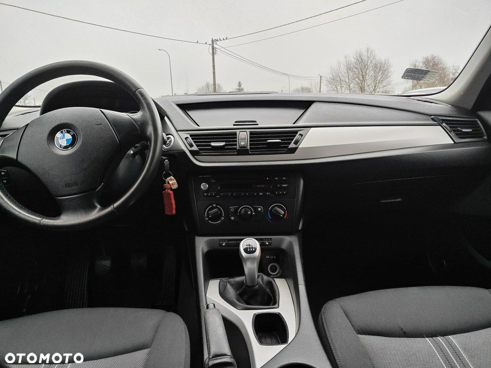 BMW X1 sDrive18d xLine - 16