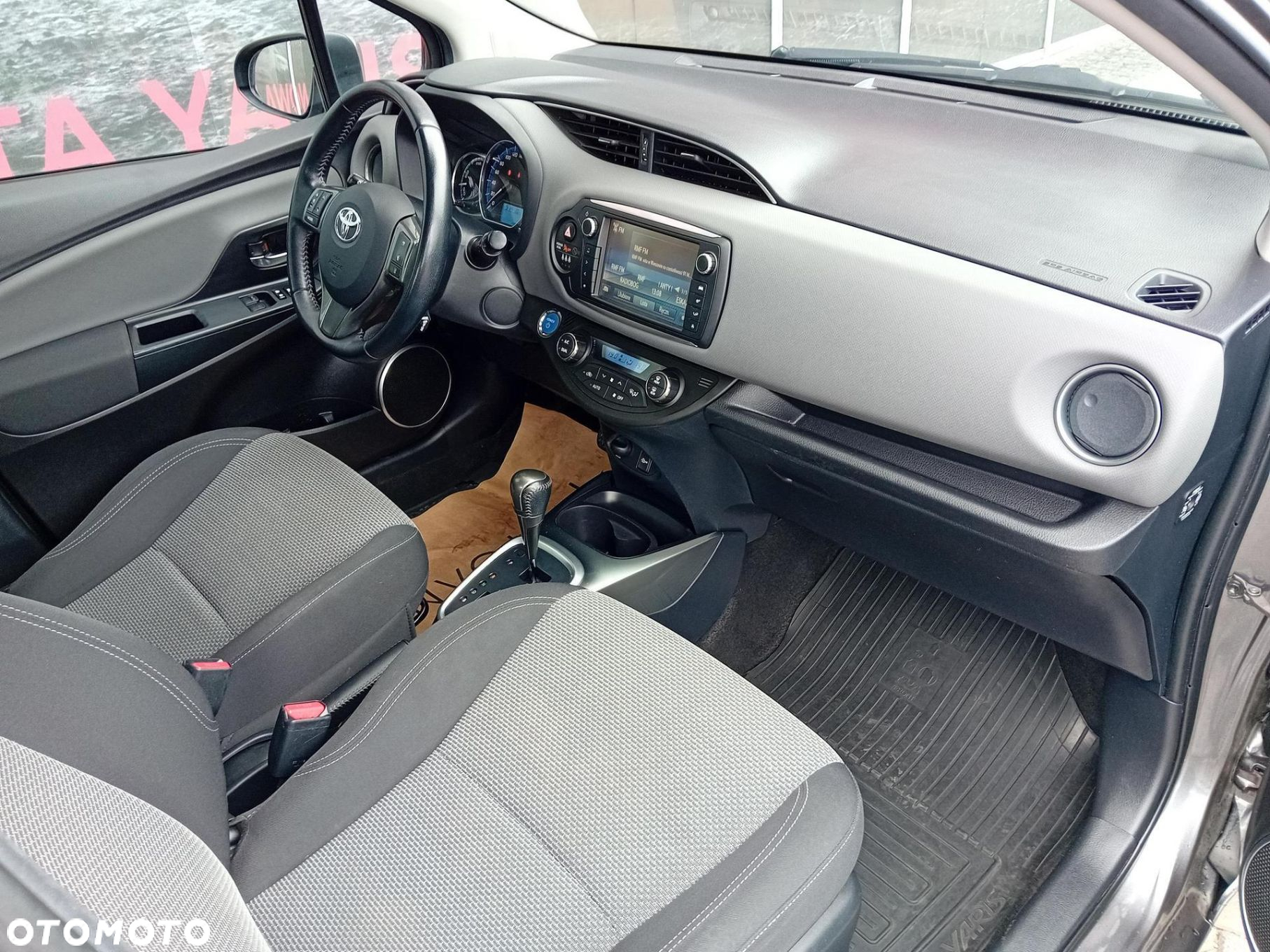 Toyota Yaris - 13
