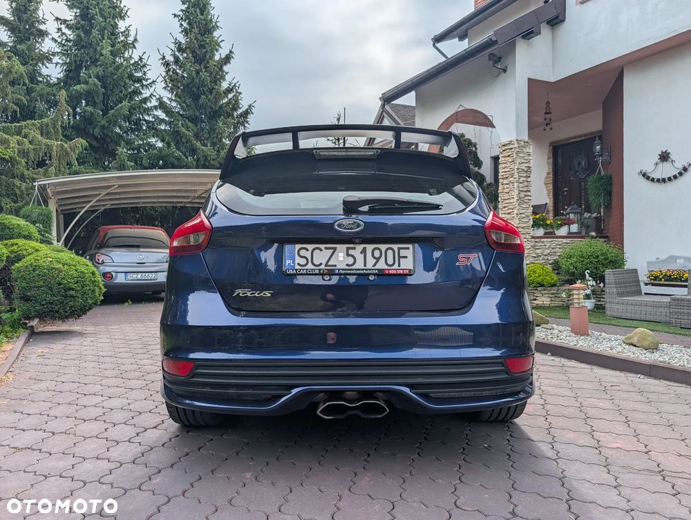 Ford Focus ST - 12