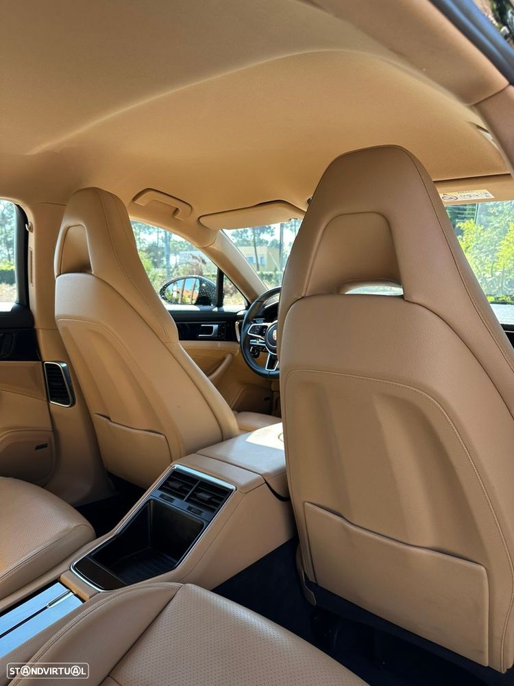 Porsche Panamera - 19