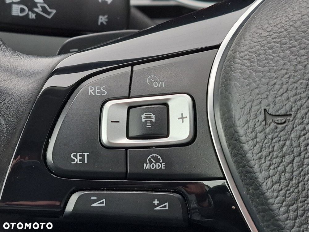Volkswagen Passat Variant 1.8 TSI BMT Highline DSG - 19