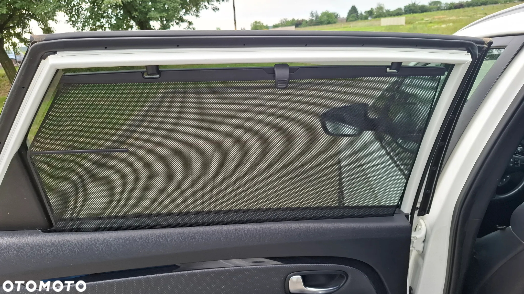 Kia Carens 1.7 CRDi Business Line 7os 7DCT - 14