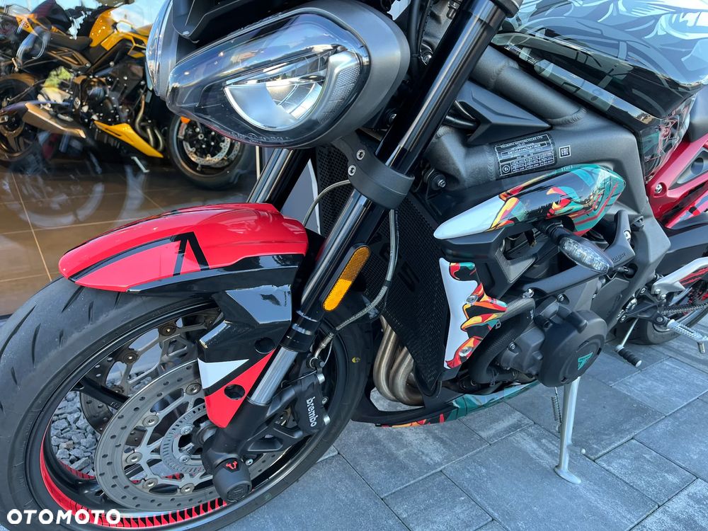 Triumph Street Triple - 5