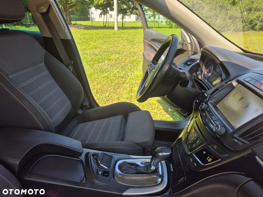 Opel Insignia 2.0 CDTI Active 4x4 - 24