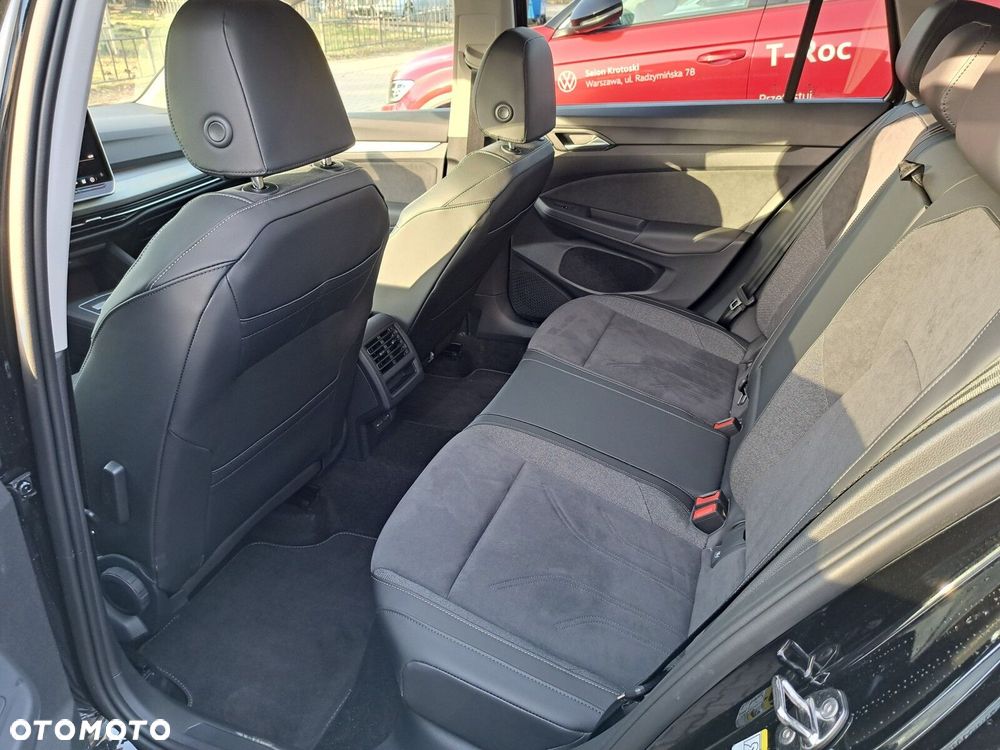 Volkswagen Golf Variant - 11