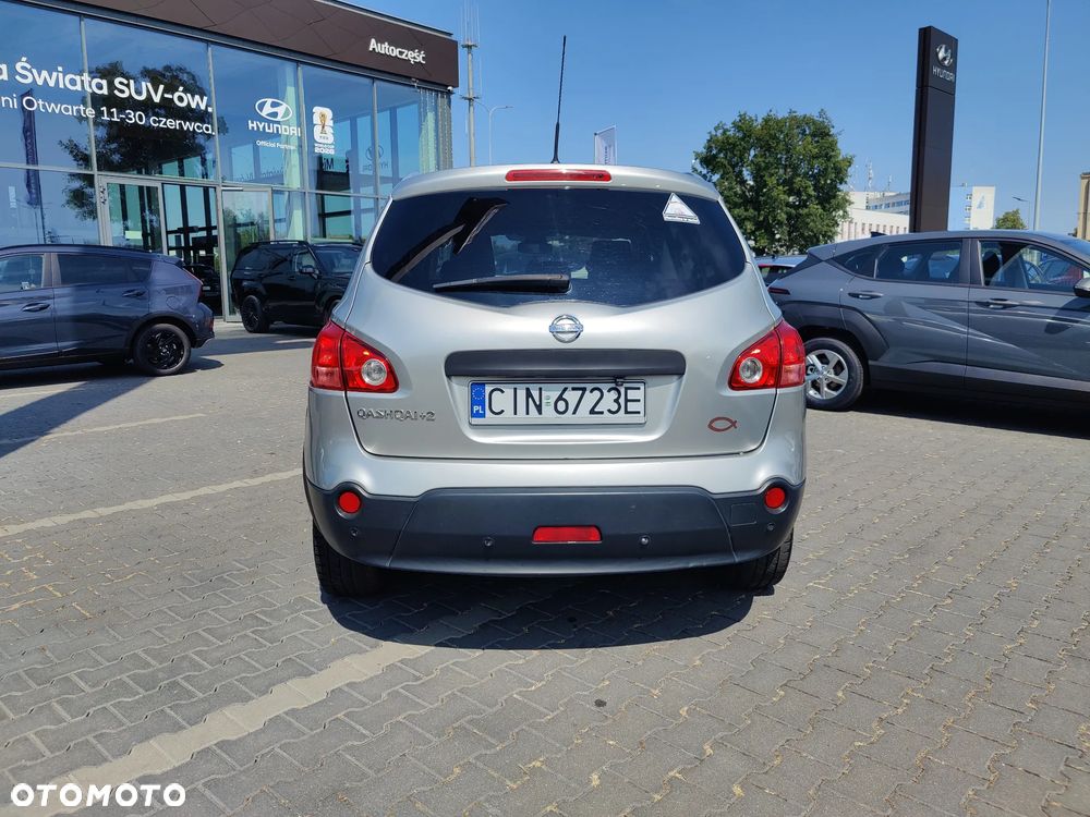 Nissan Qashqai+2 - 11