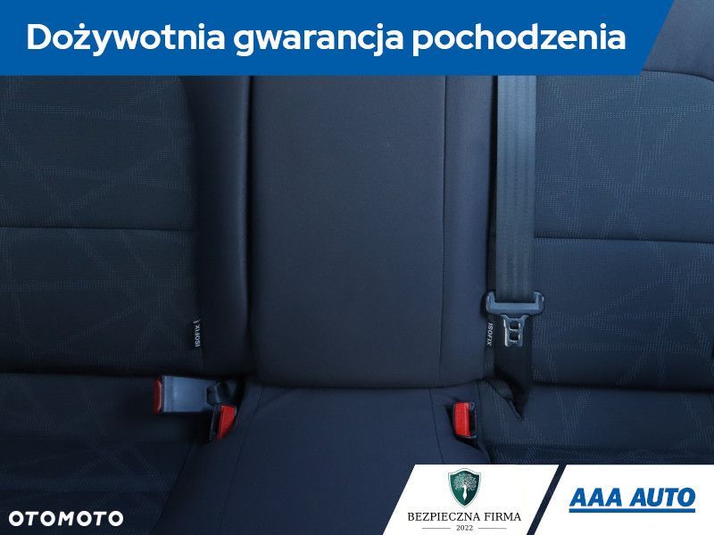 Kia Rio - 12