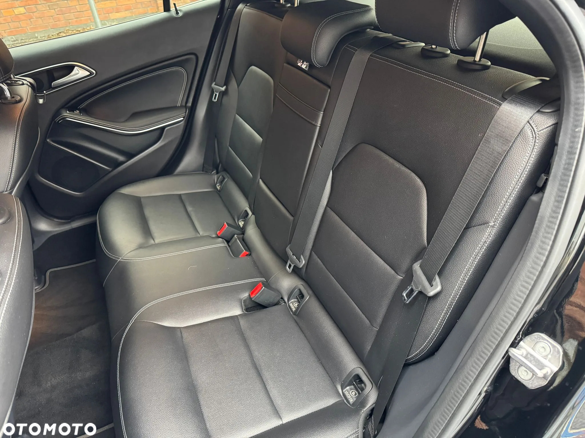 Mercedes-Benz GLA 250 7G-DCT Style - 16