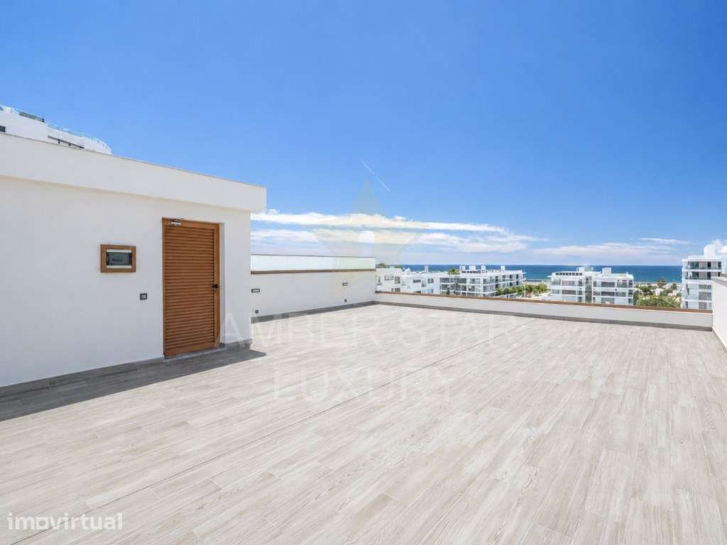 Apartamento T2 de Luxo com Rooftop Privativo a 300 m do Oceano | Qu... - Grande imagem: 2/19