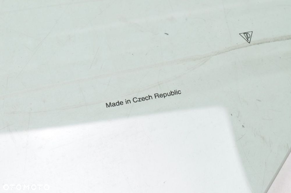 PORSCHE 718 CAYMAN 982 SZYBA LEWA PRZEDNIA 16R - 3