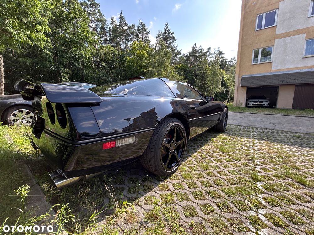 Chevrolet Corvette - 9