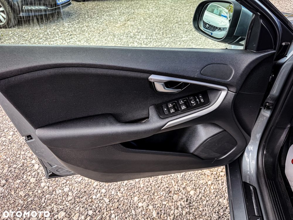 Volvo V40 D2 Drive-E Base - 28