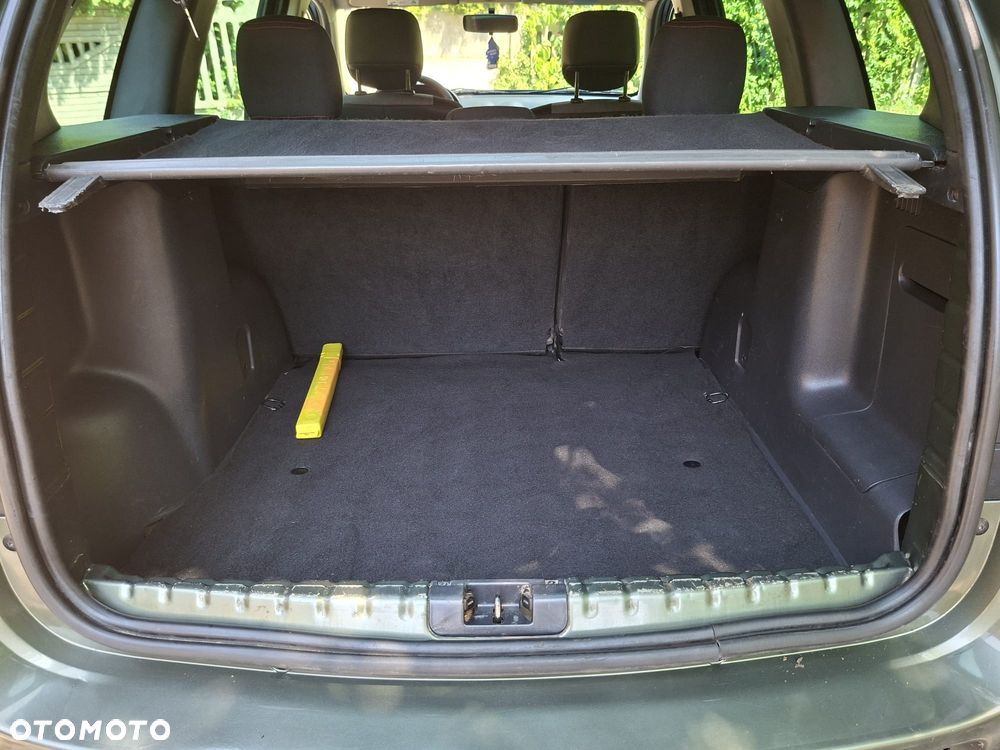 Dacia Duster 1.6 Laureate - 18