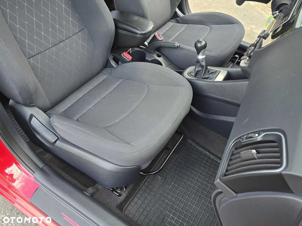 Kia Rio 1.2 L - 22