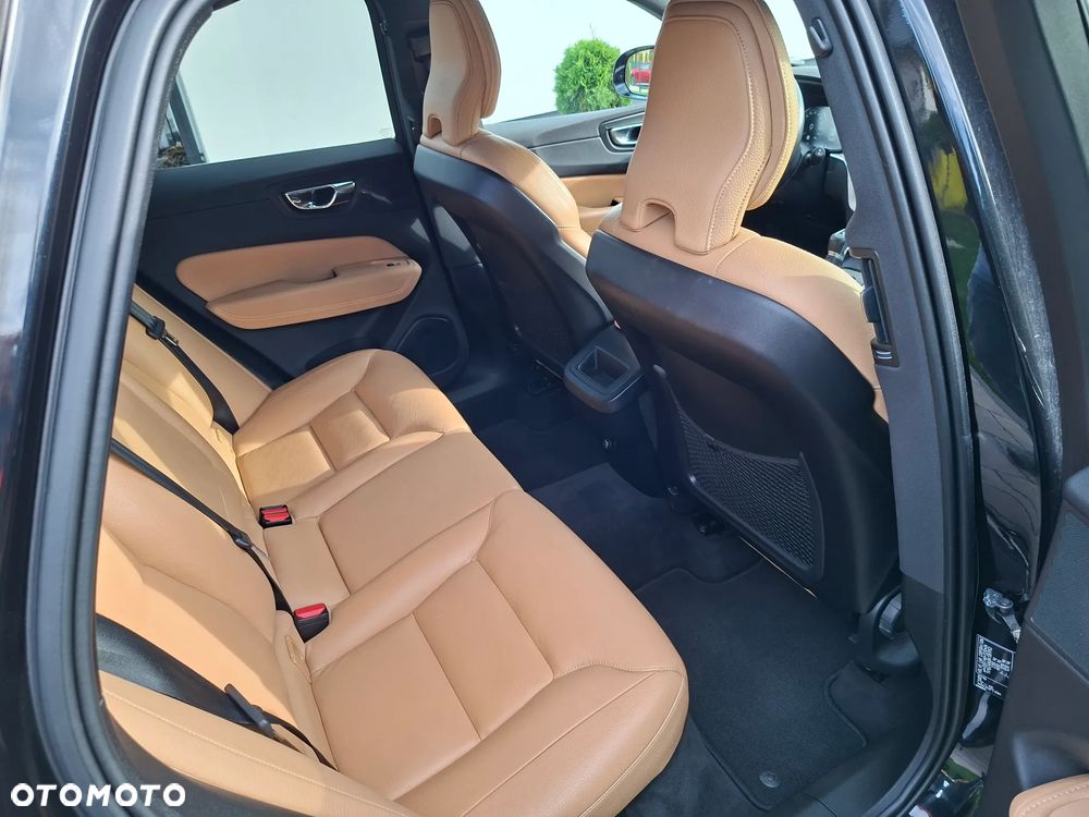 Volvo XC 60 - 6