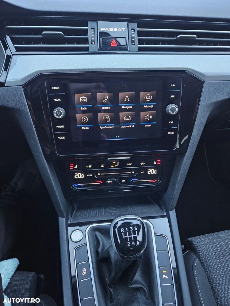 Volkswagen Passat Variant 2.0 TDI (BlueMotion Technology) Comfortline - 12